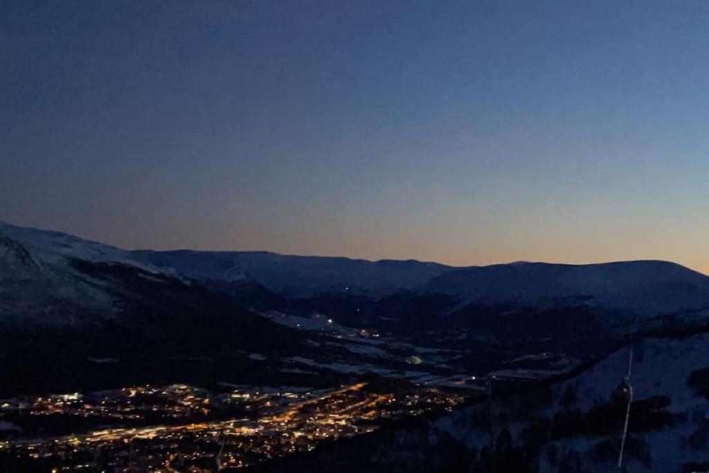 Apartmán Koselig Leilighet , Med Parkering Og Ski In &Out. Oppdal Exteriér fotografie